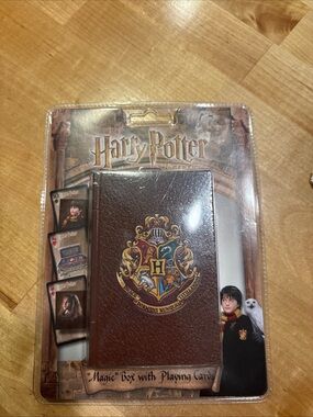 Warner Bros. Harry Potter Brown Crest Magic Box with Playing Cards